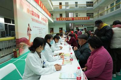 共接诊患者500余人次,上海长征医院深入曹路镇社区开展义诊