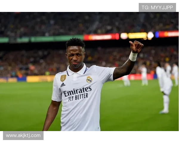 姆巴佩为维尼修斯发声在巴西赢得好评形象大幅提升